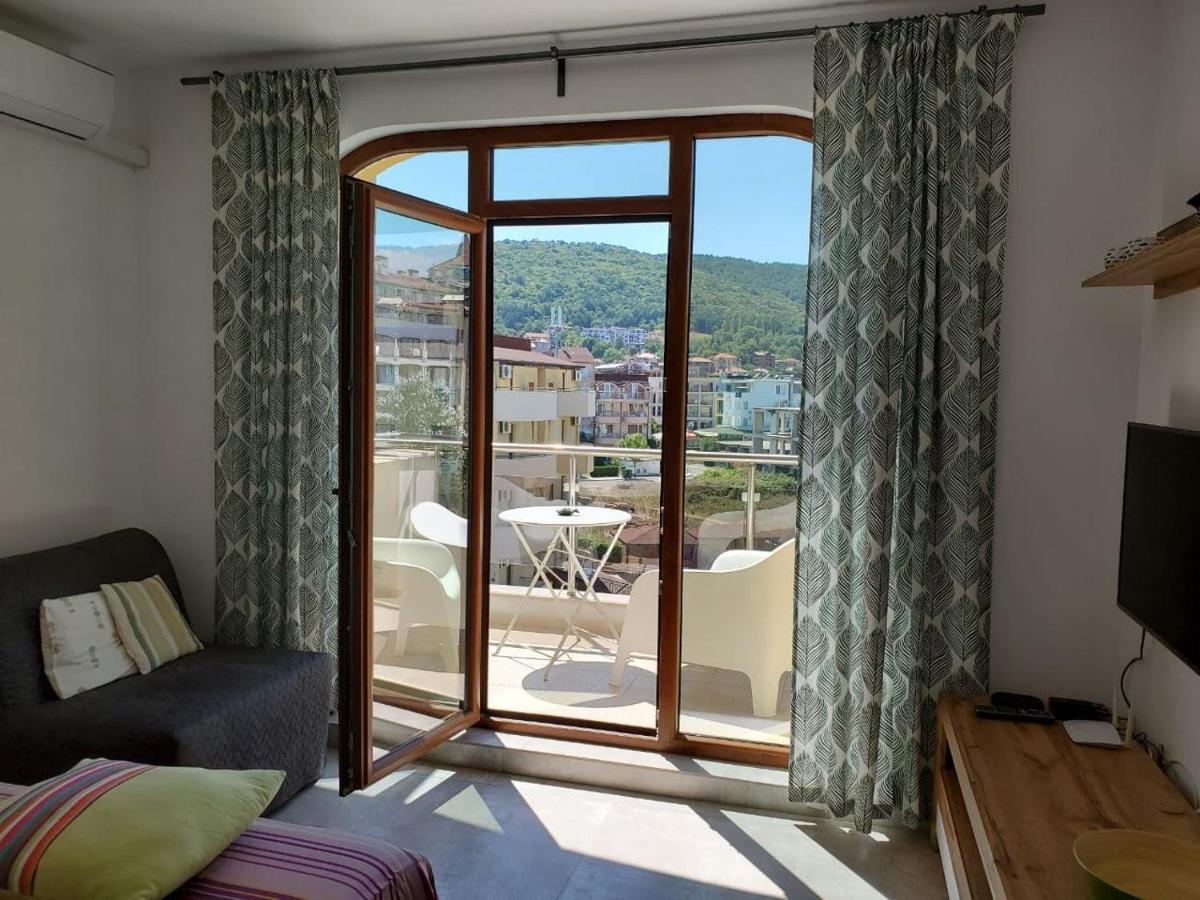 Obzor Tatyana Apartaments Natura Exterior foto