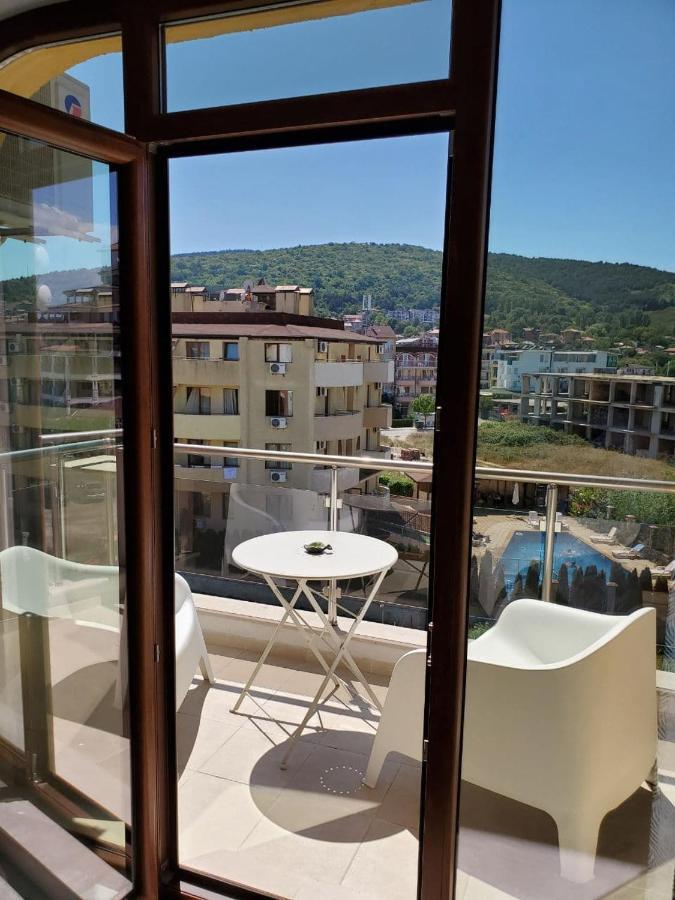 Obzor Tatyana Apartaments Natura Exterior foto